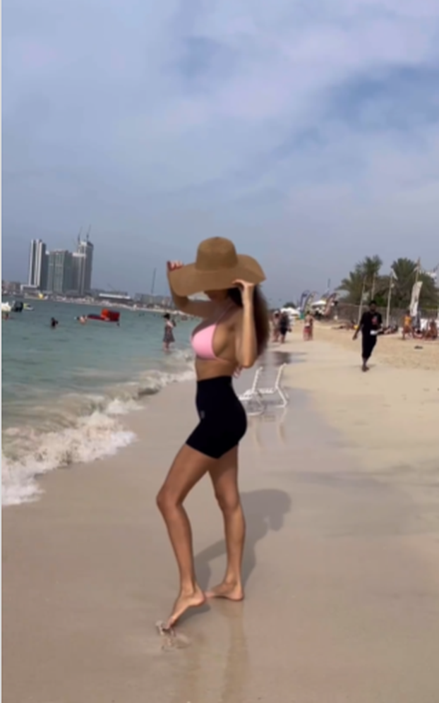 FOTO Prava ljepotica: Nova supruga slovenskog premijera ne boji se pozirati u tangama