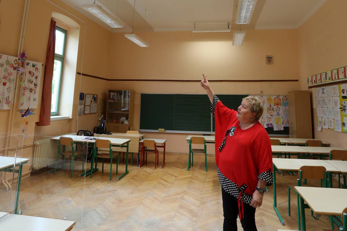 Rijeka: Na učenicu (9) pao komad žbuke u učionici. Srećom zadobila je samo hematom