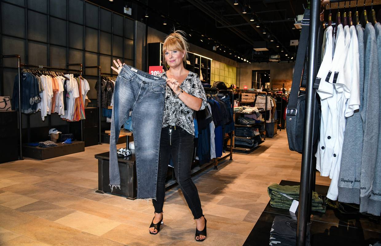 Tajna šopinga u outletu: Zadnji komadi kupuju se s 'Box-a 99'