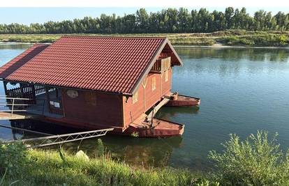 Policija u Dravi pronašla tijelo muškarca (38):   Skočio u rijeku i nije izronio. Tijelo našli dronom