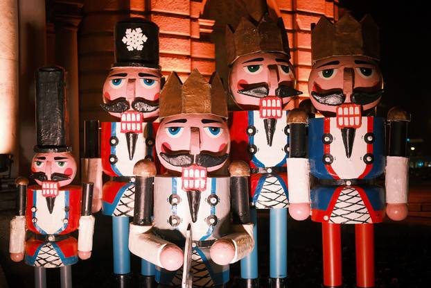 Advent u Zagrebu 2025. ispred Hrvatskog narodnog kazališta