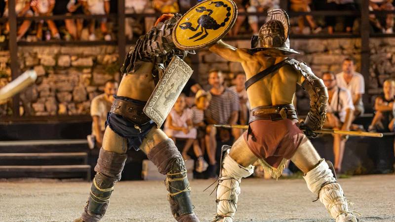 FOTO Fantastične scene iz Arene u Puli: Borbe gladijatora oduševile brojne gledatelje