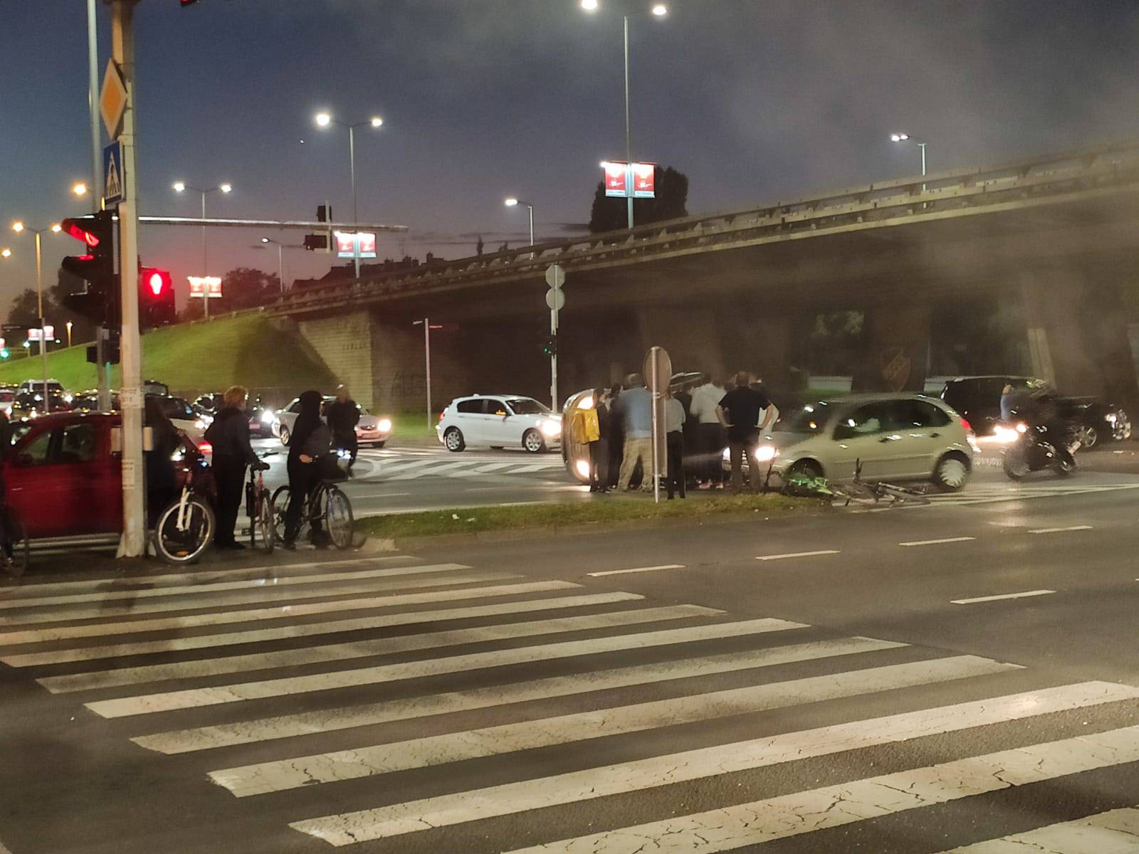 Dvoje ozlijeđenih u prometnoj u Zagrebu: 'Čuo sam jak udar'