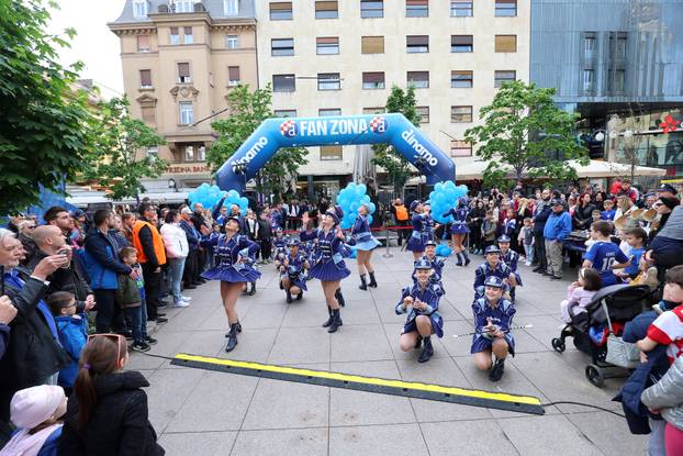 Zagreb: Proslava 113. Dinamovog rođendana na Cvjetnom trgu.