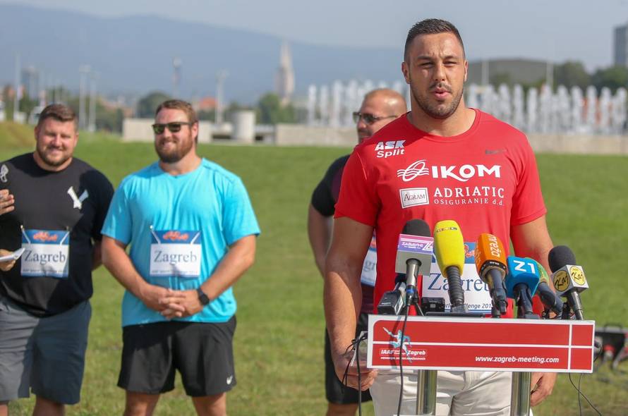 Zagreb: Konferencija za novinare s bacaÄima kugle povodom HanÅ¾ekoviÄevog memorijala