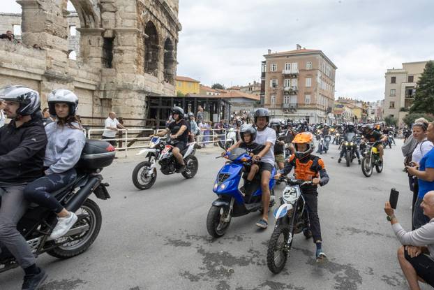 Defile kroz Pulu na najvećem susretu Croatia Bike Week