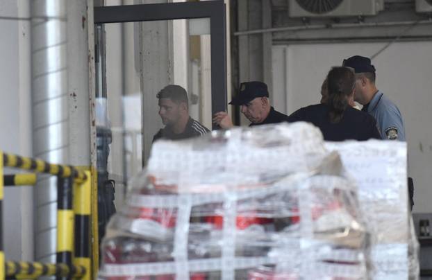 Zagreb: Privođenje  uhićenih u Hrvatskim šumama u akciji USKOK-a