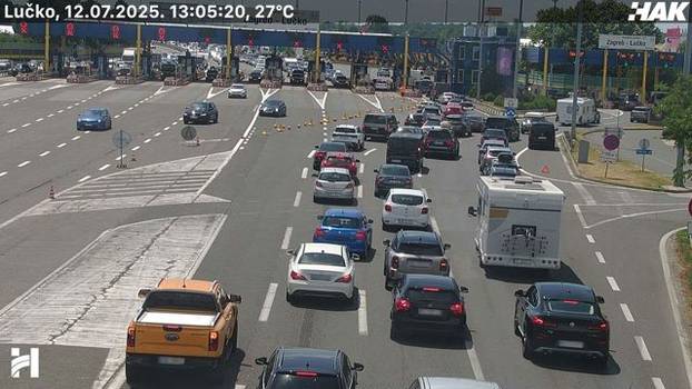 FOTO Nastala gužva kod Lučkog, kod Trakošćana kolona 6 km!