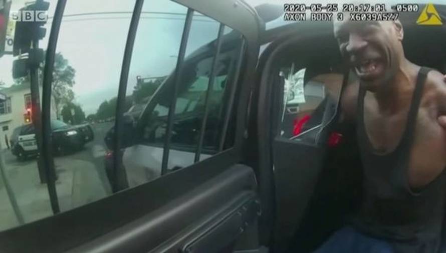 Dosad neobjavljene fotografije s policijske kamere na suđenju policajcu za Floydovo ubojstvo