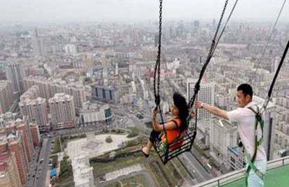 Kina: Najvišu ljuljačku postavili na 335 metara