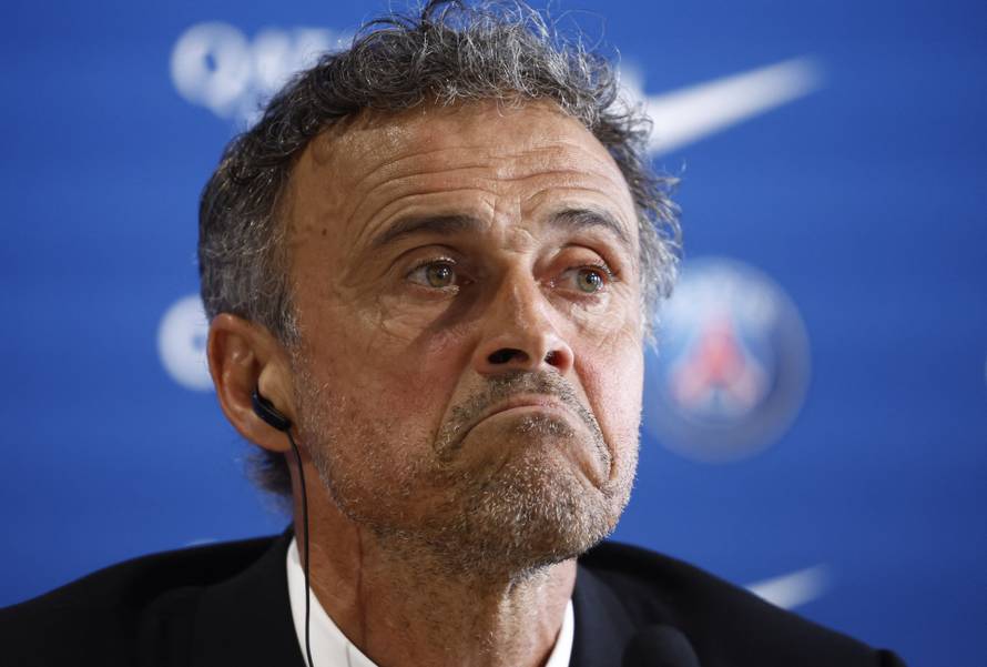Paris St Germain unveil new coach Luis Enrique