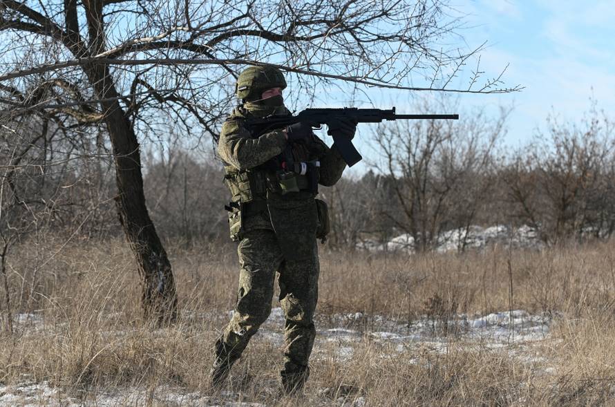Russian soldiers undergo military training in Rostov region