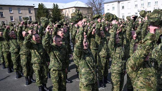 FOTO Milanović: 'O angažmanu vojske izvan domovine uvijek ćemo jako dobro razmisliti'