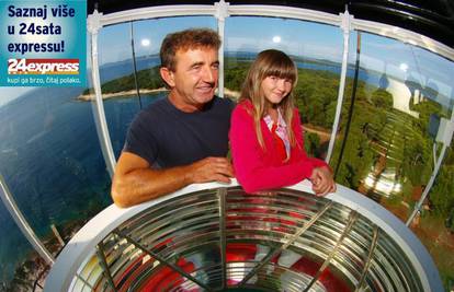 Otac i kćerka žive sami na 36 m visokom svjetioniku  