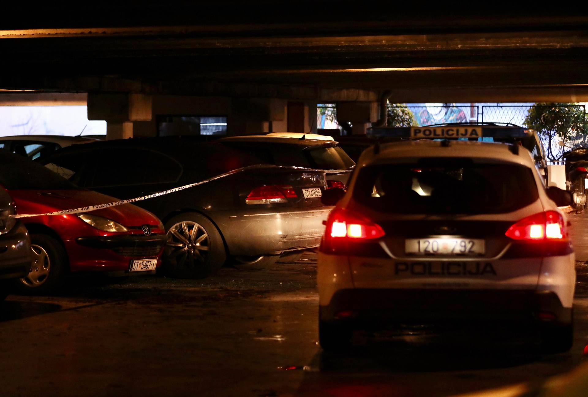 Split: Tijekom noći ponovo su gorjela vozila u garaži na Pujankama