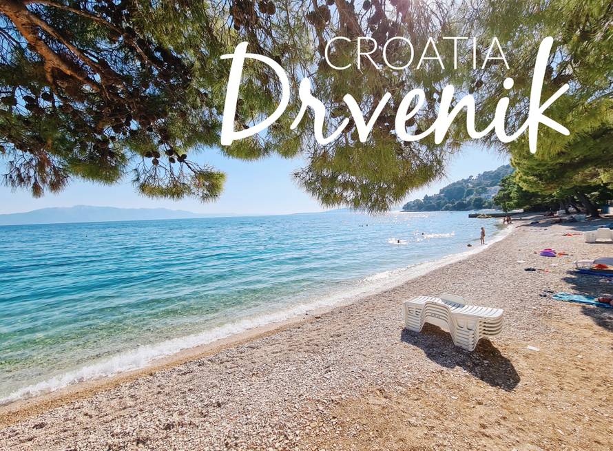 Pozdrav s Makarske rivijere: Tu je razmak između ručnika deset metara, nema skoro pa nikoga