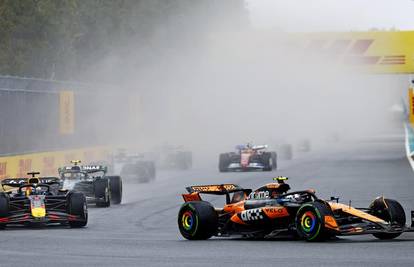 VIDEO Norris slavio u kaotičnoj sprint utrci! Pogledajte sudare, izlijetanja i incidente u Miamiju