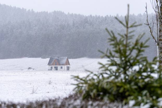Babin Potok: Zimski uvjeti na državnoj cesti DC 52 Prozor - Vrelo Koreničko