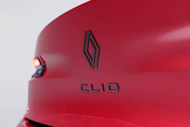 RENAULT CLIO VI FULL HYBRID E-TECH (RB3B1 HEV)