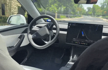 VIDEO Pogledajte kako vozi Teslin robotaksi: Prepoznaje znakove, ali zna se zblesirati