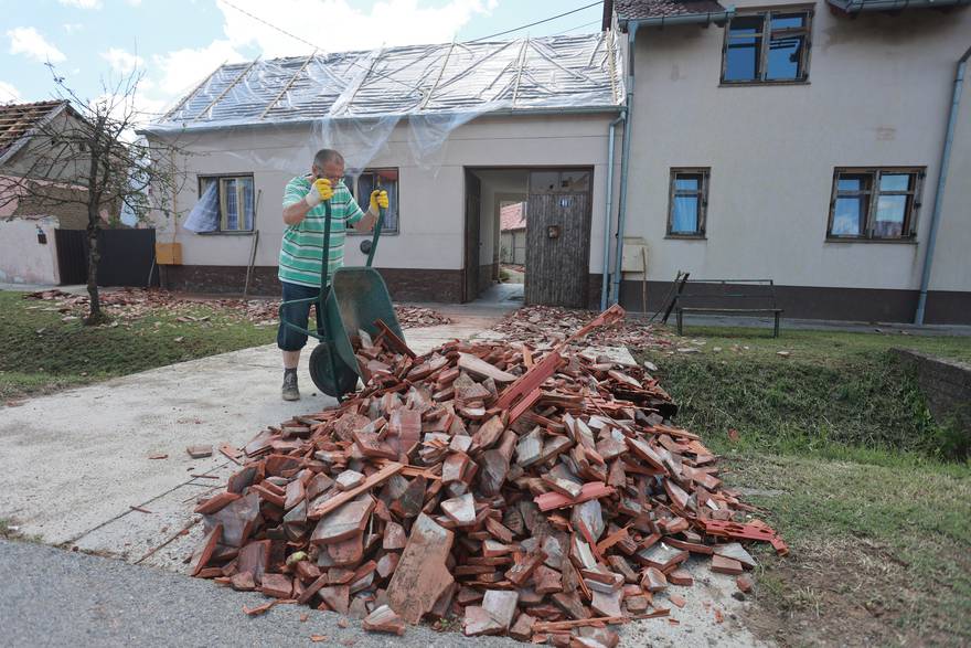 Stanovnici Bošnjaka saniraju štetu nastalu tijekom nedavnog nevremena