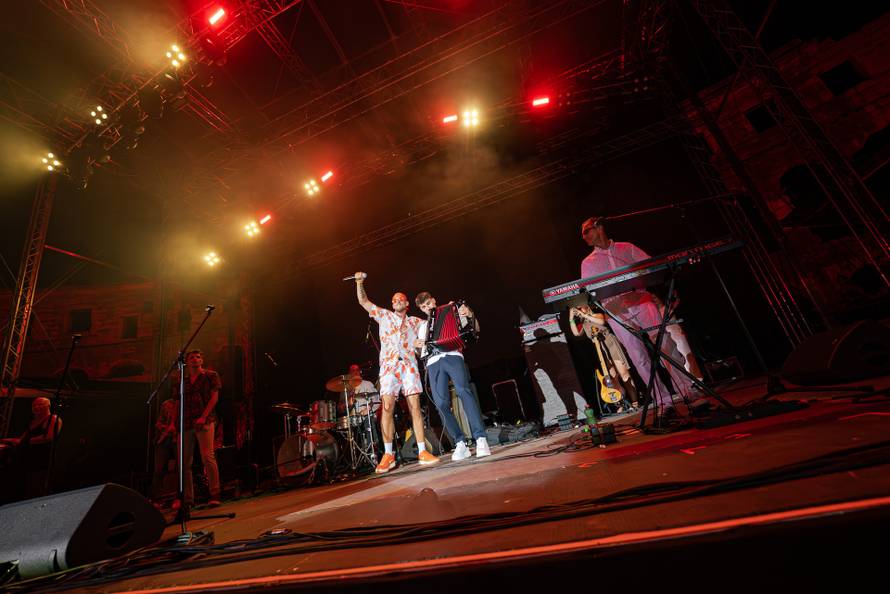 Plavi orkestar oduševio pulsku Arenu: 'Ovo je poseban koncert'