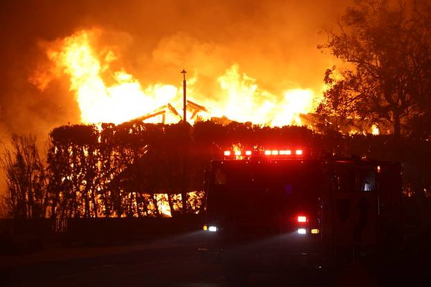 100 FOTOGRAFIJA UŽASA Ovo su vatrogasci snimili u paklu LA-a!