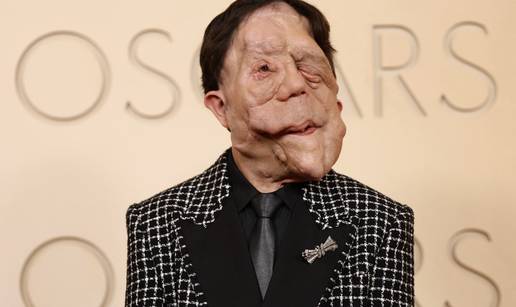 Adam se cijeli &zcaron;ivot suo&ccaron;avao s predrasudama, sada uspjehom pomi&ccaron;e granice Hollywooda