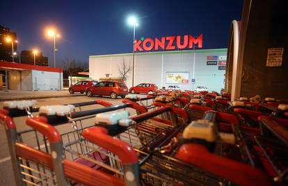 Konzum na Badnjak radi kraće, a ne radi na Božić i Štefanje