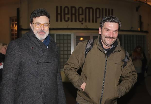 Zagreb: Poznati na premijeri  predstave Govori glasnije