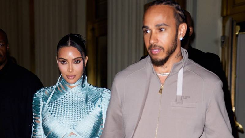 FOTO Lewis Hamilton sad ni javno ne pušta Kim iz ruku...