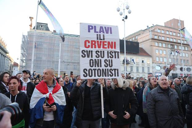 Veliki prosvjed u Zagrebu protiv COVID potvrda okupio tisuće prosvjednika