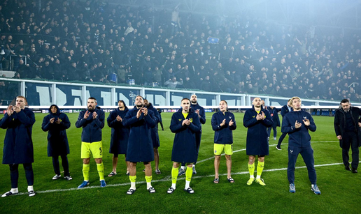 FOTO Boysi 'zapeli' na stadionu, dinamovci se vratili na travnjak. Pogledajte veliku proslavu