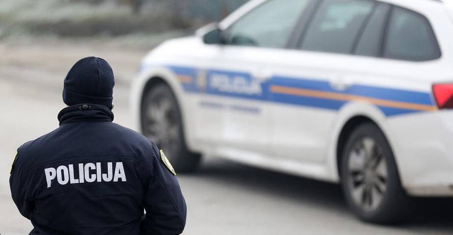 Ukrao 17.000 € iz banke u Splitu i odšetao. Prolaznik vidio kako skida 'masku' pa zvao policiju