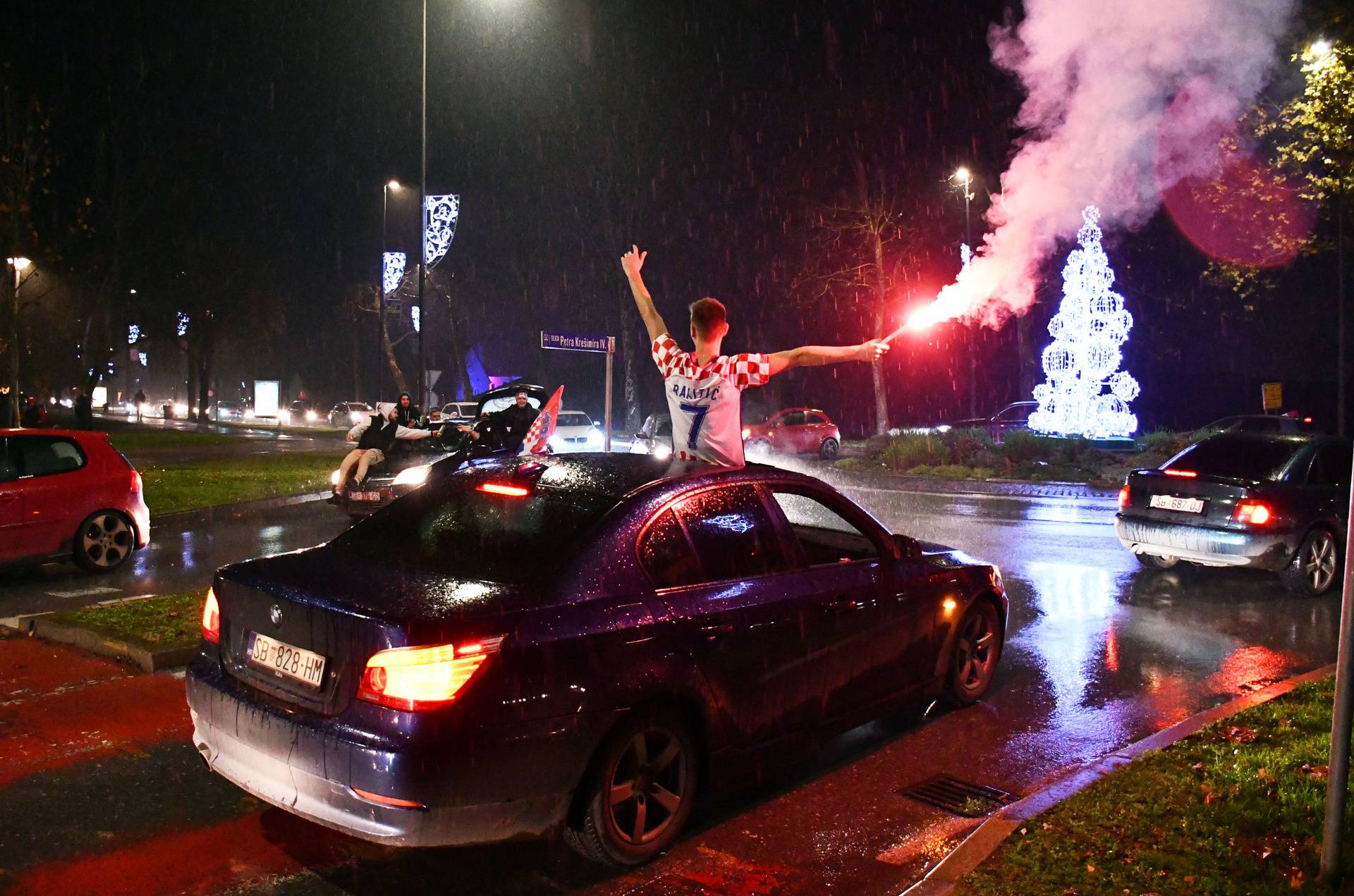 Slavonski Brod: Veliko slavlje nakon utakmice na ulicama grada i uz koncert Šajete.