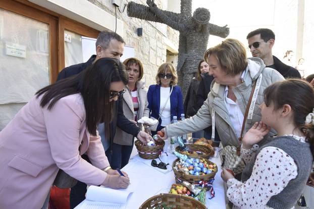 Vodice: 13. Tradicionalni turnir u tucanju jaja