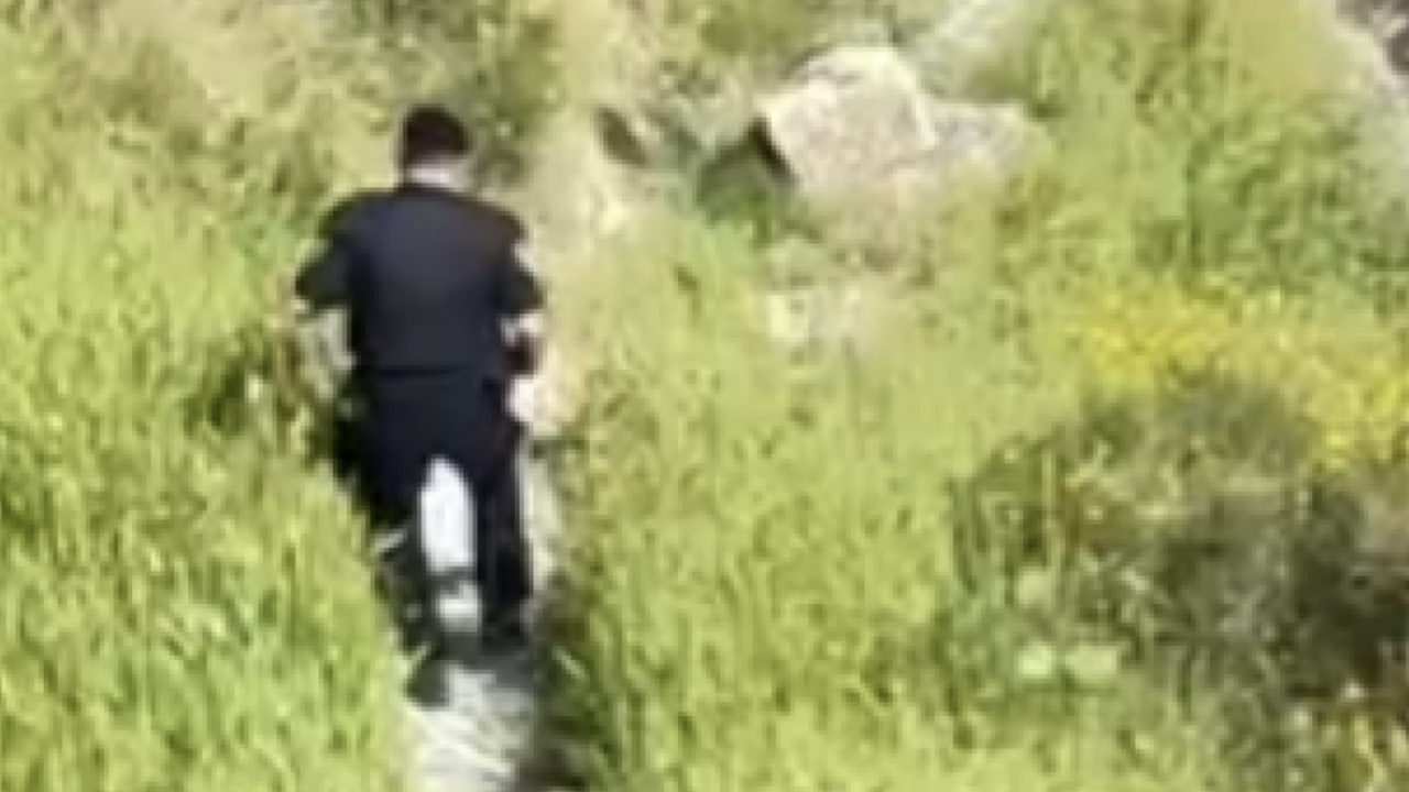 Policajac koji je trčao u Splitu za zavezanim huliganom završio u bolnici, evo što mu se dogodilo