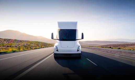 Nova Teslina elektri&ccaron;na grdosija s ogromnim dometom: Evo koliko &cacute;e ko&scaron;tati kamion Semi