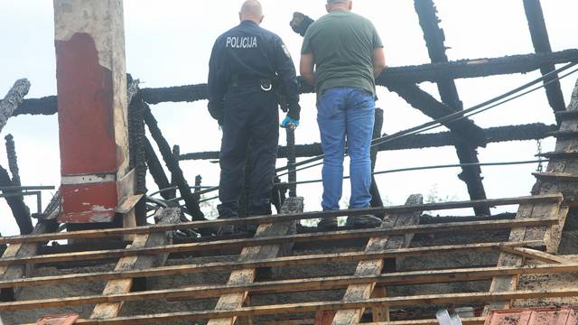 Karlovac: Protueksplozijski pregled i očevid na požarištu kuće na Borlinu