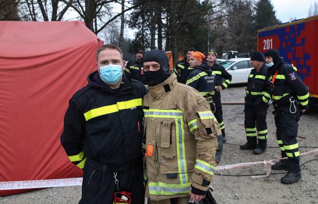 Vatrogasac iz Berlina pomaže u sanaciji Petrinje nakon potresa