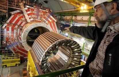 Prije pokusa smaka svijeta u LHC su upali grčki hakeri