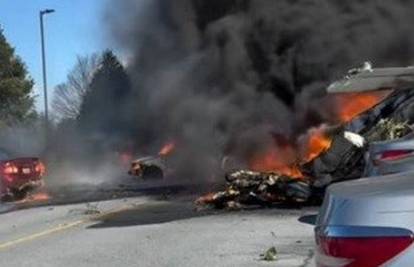 Zrakoplov u SAD-u poletio s otvorenim vratima: Prisilno sletio na parkiralište i buknuo!