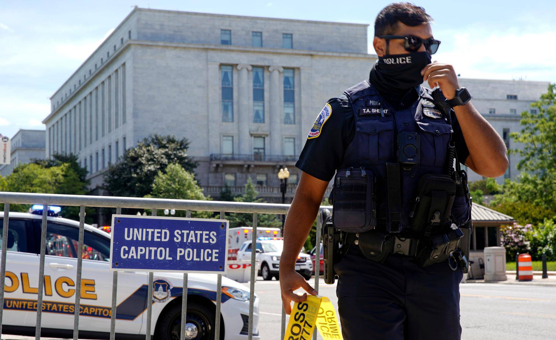 Police respond to bomb threat in Washington