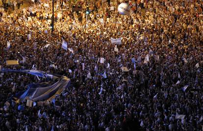 Tisuće ljudi prosvjedovalo je protiv predsjednice Argentine