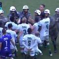 VIDEO Vojna policija razdvajala igrače zbog Suarezova poteza