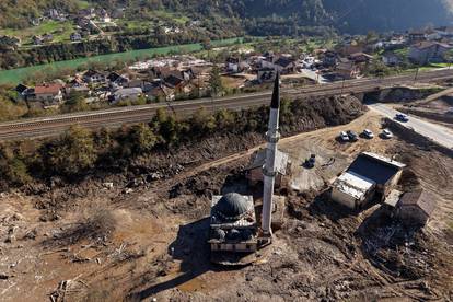 FOTO Potresni prizori iz Donje Jablanice: I mjesec dana nakon vide se posljedice poplave