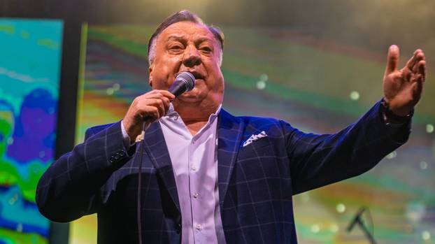 Osijek: Koncert Halida Bešlića u dvorani Gradski vrt