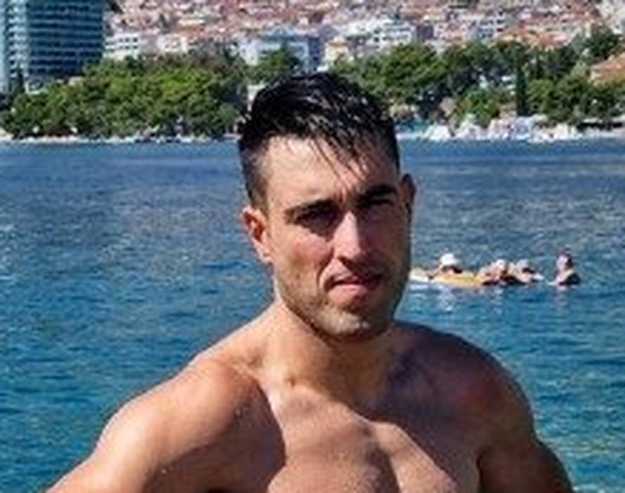 Nije Filip jedini! I Lovre se bacio na trening  pa pokazao mišiće