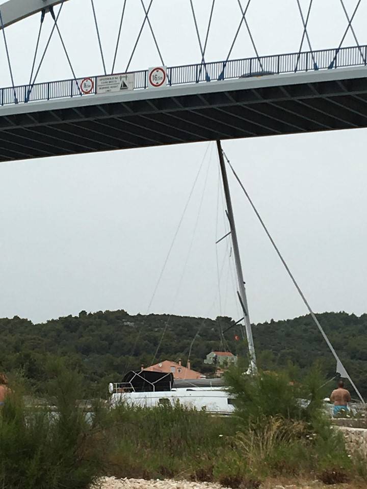 Opet zapela jedrilica na mostu Ždrelac: 'Čuo se strašan zvuk'