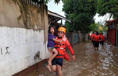 Broj žrtava tropske oluje Nalgae na Filipinima porastao je na 72